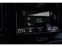Volvo XC40 T4 Recharge Inscription Expression Trekhaak | Camera | Stoel-/stuurverwarming | Parkeersensoren voor en achter | DAB+ | High performance audio