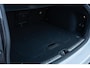 Volvo V60 T6 AWD 350 pk Recharge AWD Plus Dark Long Range | Trekhaak | Contourstoelen | 19" LM velgen | Elektr. stoelbediening | Stoel/stuurverwarming | Google Maps