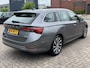 Skoda Octavia Combi 1.5 e-TSI 150 pk DSG Business Edition Plus Trekhaak Panoramadak Camera 18 Inch Lmv Navi ACC DAB Stoel + Stuurverwarming