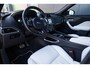 Jaguar F-Pace 3.0 S 381 pk First Edition AWD / Pano-Dak/ Meridian-Sound/ Head-Up/ Keyless/ Sport-Stoelen/ Stoel.Verw/ Xenon-Led/ Trekhaak/ 20'' LMV