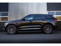 Jaguar F-Pace 3.0 S 381 pk First Edition AWD / Pano-Dak/ Meridian-Sound/ Head-Up/ Keyless/ Sport-Stoelen/ Stoel.Verw/ Xenon-Led/ Trekhaak/ 20'' LMV