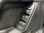 Toyota Land Cruiser 2.8 D-4D-F Challenger Window Van | Navigatie | LM Velgen 17" | Voorstoelen Verwarmd | PDC Achter | Trekhaak | Treeplanken |