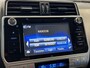 Toyota Land Cruiser 2.8 D-4D-F Challenger Window Van | Navigatie | LM Velgen 17" | Voorstoelen Verwarmd | PDC Achter | Trekhaak | Treeplanken |