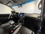 Toyota Land Cruiser 2.8 D-4D-F Challenger Window Van | Navigatie | LM Velgen 17" | Voorstoelen Verwarmd | PDC Achter | Trekhaak | Treeplanken |