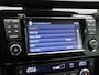 Nissan Qashqai 1.6 dCi Connect Edition | Diesel Automaat | Trekhaak | 1400kg Trekvermogen | Achteruitrij Camera | Panorama Dak |