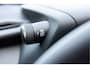 Lexus UX 250h Business Line | NL-Auto | Apple Carplay + Android Auto | Parkeersensoren |