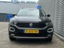 Volkswagen T-Roc 1.0 TSI Style / DIigtaal dashboard / LED / Pano / Climate controle / Navigatie / Parkeersensoren / P4