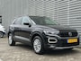 Volkswagen T-Roc 1.0 TSI Style / DIigtaal dashboard / LED / Pano / Climate controle / Navigatie / Parkeersensoren / P4