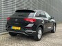 Volkswagen T-Roc 1.0 TSI Style / DIigtaal dashboard / LED / Pano / Climate controle / Navigatie / Parkeersensoren / P4