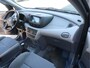 Nissan Almera Tino 1.8 Benzine * Eerste Eigenaar * KM Autopas Aanwezig * Ijskoude Airco * Achteruitrij Parkeer Camera * Trekhaak * Hoge Zit * Vingerhoets; Vierde Generatie Eersteklas Service !