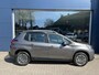 Peugeot 2008 1.2 Turbo 110PK Blue Lion | Navigatie | Cruise control | Panoramadak | Climate Control | Hoge zit | Parkeersensoren | Mistlampen | Lichtmetalen Velgen | All Season Banden |
