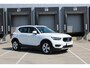 Volvo XC40 T2 130PK Momentum | Adaptieve Cruise Control | Volvo on call | Parkeer camera | Parkeer sensoren voor en achter | Navigatie | Interieur voorverwarmingsinstallatie