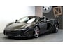 McLaren 650S 3.8 Spider 478kW/650pk SSG7 Performance NOSELIFT + CERAMIC BRAKES + MERIDIAN AUDIO MET DSP + ALCANTARA INTERIEUR + CAMERA + NAVIGATIE + EL.STOELVERSTELLING + CARBON EXTERIEURDELEN + TECHNOLOGY PACK + 19"/20" LM-VELGEN!!