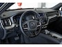 Volvo XC60 T6 Automaat Plug-in hybrid AWD Ultra Dark | Luchtvering | Bowers & Wilkins premium audio | 21'' Lichtmetalen velgen | 360° parkeercamera | Nappa lederen bekleding | Head-up display | Parkeerverwarming | BLIS | Adaptive cruise
