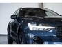 Volvo XC60 T6 Automaat Plug-in hybrid AWD Ultra Dark | Luchtvering | Bowers & Wilkins premium audio | 21'' Lichtmetalen velgen | 360° parkeercamera | Nappa lederen bekleding | Head-up display | Parkeerverwarming | BLIS | Adaptive cruise