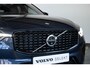Volvo XC60 T6 Automaat Plug-in hybrid AWD Ultra Dark | Elektrisch panoramadak | Premium audio by Bowers & Wilkins | Luchtvering | Verwarmbare voorstoelen en achterbank | Apple carplay/Android auto | Rondomzicht camera |