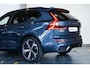 Volvo XC60 T6 Automaat Plug-in hybrid AWD Ultra Dark | Elektrisch panoramadak | Premium audio by Bowers & Wilkins | Luchtvering | Verwarmbare voorstoelen en achterbank | Apple carplay/Android auto | Rondomzicht camera |