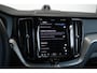 Volvo XC60 T6 Automaat Plug-in hybrid AWD Ultra Dark | Elektrisch panoramadak | Premium audio by Bowers & Wilkins | Luchtvering | Verwarmbare voorstoelen en achterbank | Apple carplay/Android auto | Rondomzicht camera |
