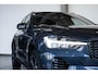 Volvo XC60 T6 Automaat Plug-in hybrid AWD Ultra Dark | Elektrisch panoramadak | Premium audio by Bowers & Wilkins | Luchtvering | Verwarmbare voorstoelen en achterbank | Apple carplay/Android auto | Rondomzicht camera |