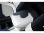 Ford Focus Wagon 1.0-125pk EcoBoost Mild-Hybrid Titanium. Mooie, ruime, luxe en comfortabele Ford Focus wagon. Volautm. airco dual, camera, stoel-, stuur- en voorraamverw., easy entry/easy go, cruise control, Isofix, side- en lane assist, parkeersensoren v+a, LM wielen etc.