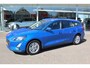 Ford Focus Wagon 1.0-125pk EcoBoost Mild-Hybrid Titanium. Mooie, ruime, luxe en comfortabele Ford Focus wagon. Volautm. airco dual, camera, stoel-, stuur- en voorraamverw., easy entry/easy go, cruise control, Isofix, side- en lane assist, parkeersensoren v+a, LM wielen etc.