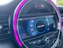 MINI Cooper 3-Deurs (f56) 1.5 136pk Automaat CooperSummer Red Edition | panoramadak, leder, verw. voorstoelen, navigatie, 17 inch velgen, parkeersensoren voor en achter,head up