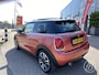 MINI Cooper 3-Deurs (f56) 1.5 136pk Automaat CooperSummer Red Edition | panoramadak, leder, verw. voorstoelen, navigatie, 17 inch velgen, parkeersensoren voor en achter,head up