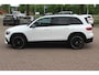 Mercedes-Benz GLB 200 Premium Plus 7p. / Panoramadak / Camera / 20'' / Sfeerverlichting / Navigatie / Dodehoek / DAB / Stoelverwarming / Cruise Control