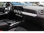 Mercedes-Benz GLB 200 Premium Plus 7p. / Panoramadak / Camera / 20'' / Sfeerverlichting / Navigatie / Dodehoek / DAB / Stoelverwarming / Cruise Control