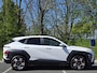 Hyundai Kona 1.6 GDI HEV Premium | KORTING €5895 | DEMO | 360 CAMERA | NAVIGATIE | STOELVENTILATIE |