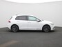 Volkswagen Golf 1.0 eTSI Life Business led matrix (iq.light) | 17 inch lichtmetaal | Navigatie | Stoelverwarming |
