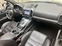 Porsche Cayenne S 4.2d *385PK/850NM* Soft Close / Sport Chrono / Panoramadak / Adaptive Cruise / BOSE / Stoel/Stuurverwarming / TV schermen / Keyless / Afn.Trekhaak / 21"LMV