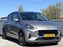 Hyundai i10 5drs 1.0 Premium 30th Anniversary edition | Navigatie | Adaptieve koplampen | Camera & Parkeerhulp | 16’’ lmv | donker getint glas |