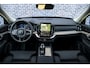 Volvo XC90 2.0 T8 Plug-in hybrid AWD Plus Dark | Trekhaak | Facelift | 22” | Black Pack | Head Up Display | 360 Camera | Donker Glas |