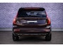 Volvo XC90 2.0 T8 Plug-in hybrid AWD Plus Dark | Trekhaak | Facelift | 22” | Black Pack | Head Up Display | 360 Camera | Donker Glas |
