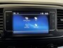 Toyota PROACE Electric Shuttle Long Extra Range Cool 75 kWh 9 pers. Navigatie Apple Carplay/Android Auto Parkeersensoren Cruise Control Lichtmetalen velgen Getinte ramen Airco