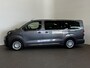 Toyota PROACE Electric Shuttle Long Extra Range Cool 75 kWh 9 pers. Navigatie Apple Carplay/Android Auto Parkeersensoren Cruise Control Lichtmetalen velgen Getinte ramen Airco