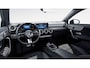 Mercedes-Benz A-klasse 180 Star Edition AMG Line Nightpakket / Panorama-schuifdak / Smartphone-integratie / Dodehoekassistent