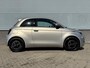 Fiat 500e GIORGIO Armani Editie | 42 KWH | JBL Audio | Panoramadak | Cruise Control | Navigatie | Carplay | Camera | Parkeersensoren Voor + Achter