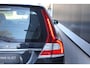 Volvo V70 T4 2.0 Polar+ | Xenon | Afn. Trekhaak | Orig. NL auto | Nav. | PDC V&A | Dealer onderhouden |