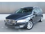 Volvo V70 T4 2.0 Polar+ | Xenon | Afn. Trekhaak | Orig. NL auto | Nav. | PDC V&A | Dealer onderhouden |