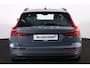 Volvo V60 B3 Essential - IntelliSafe Assist & Surround - Parkeercamera achter - Verwarmde voorstoelen, stuur & achterbank - Parkeersensoren voor & achter - Draadloze tel. lader - Elektr. inklapbare trekhaak - 18' LMV