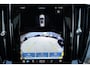 Volvo V60 B3 Essential - IntelliSafe Assist & Surround - Parkeercamera achter - Verwarmde voorstoelen, stuur & achterbank - Parkeersensoren voor & achter - Draadloze tel. lader - Elektr. inklapbare trekhaak - 18' LMV