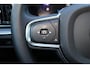 Volvo V60 B3 Essential - IntelliSafe Assist & Surround - Parkeercamera achter - Verwarmde voorstoelen, stuur & achterbank - Parkeersensoren voor & achter - Draadloze tel. lader - Elektr. inklapbare trekhaak - 18' LMV