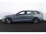 Volvo V60 B3 Essential - IntelliSafe Assist & Surround - Parkeercamera achter - Verwarmde voorstoelen, stuur & achterbank - Parkeersensoren voor & achter - Draadloze tel. lader - Elektr. inklapbare trekhaak - 18' LMV