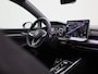 Volkswagen Golf 1.5 eTSI R-Line Edition | Automaat | Stuur en Stoelverwarming | Parkeercamera | App Connect