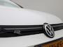 Volkswagen Golf 1.5 eTSI R-Line Edition | Automaat | Stuur en Stoelverwarming | Parkeercamera | App Connect