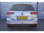 Volkswagen Passat Variant 1.5 TSI 150pk DSG Business | Trekhaak | Navigatie | Achteruitrijcamera