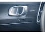 Volvo C40 Single Motor Extended Range Ultimate 82 kWh | 360 graden camera | Trekhaak 1500kg | Panoramadak | Matrix LED koplampen | Harman/Kardon Premium Audio | Adaptive Cruise Control | Stoel- en Stuurwielverwarming | Elektrische stoelverstelling met geheugen