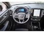 Volvo C40 Single Motor Extended Range Ultimate 82 kWh | 360 graden camera | Trekhaak 1500kg | Panoramadak | Matrix LED koplampen | Harman/Kardon Premium Audio | Adaptive Cruise Control | Stoel- en Stuurwielverwarming | Elektrische stoelverstelling met geheugen